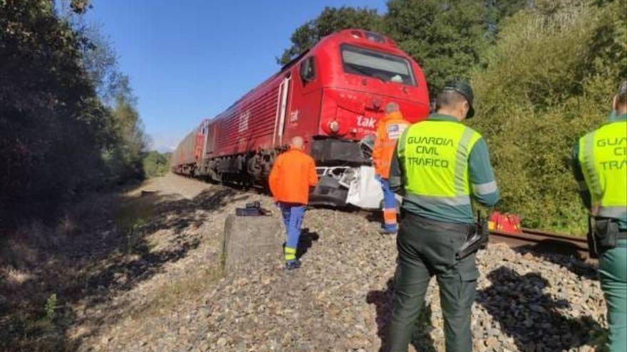 Fallece el conductor de una furgoneta arrollada por un tren en Rábade