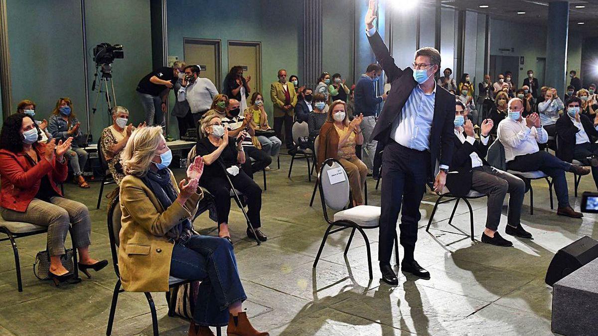 Feijóo, anoche, en el arranque de la campaña electoral en A Coruña.