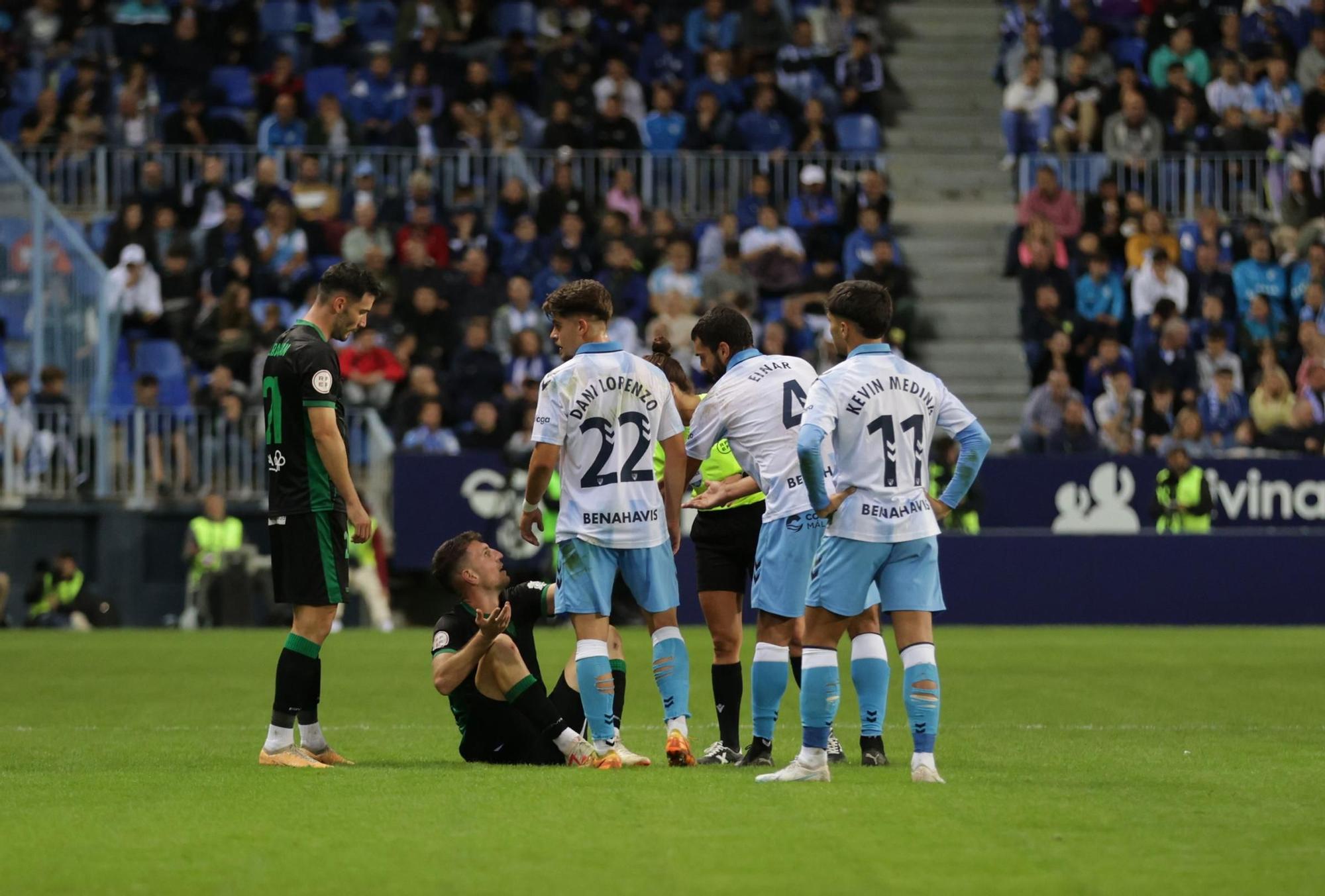 Málaga CF - Córdoba CF | Las imágenes del partido en La Rosaleda