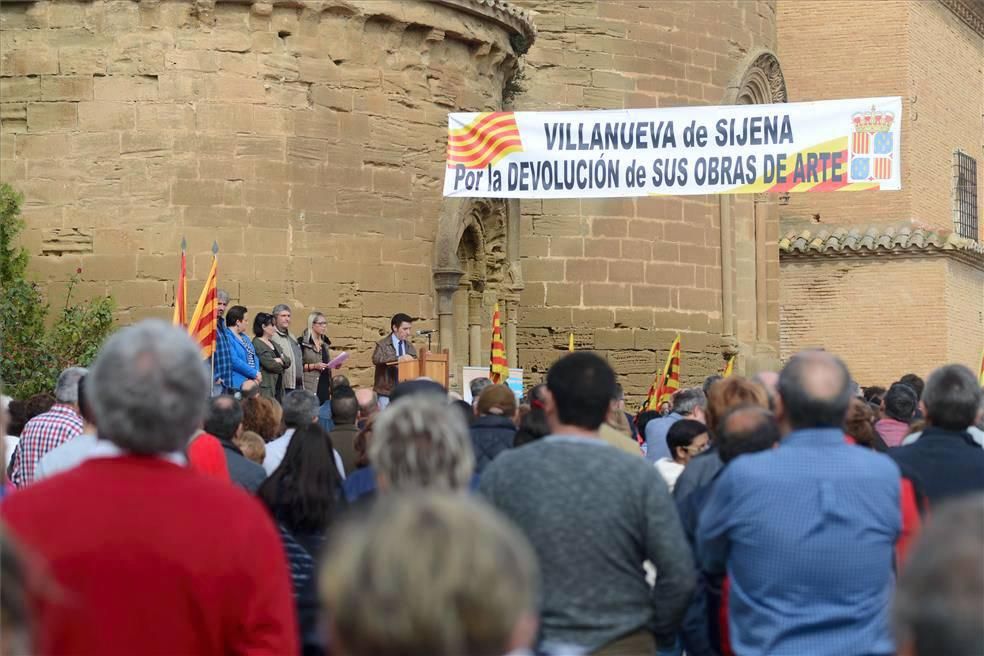 Concentración en Sijena por el regreso de los bienes