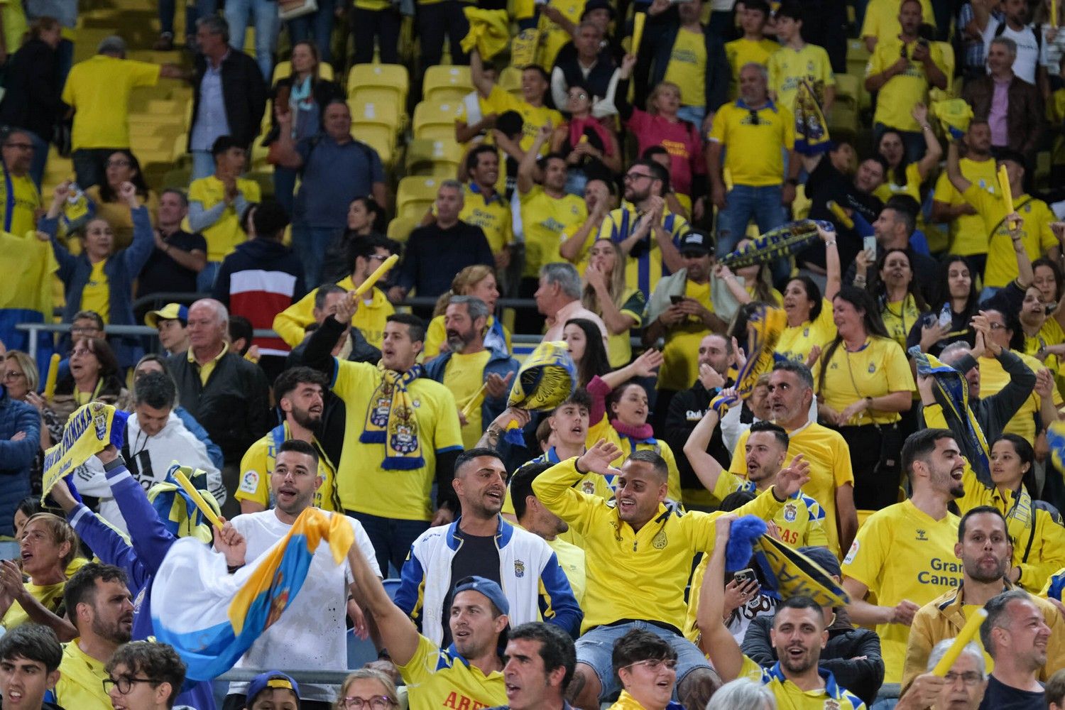 Ascenso de la UD Las Palmas, la celebración en el Estadio de Gran Canaria