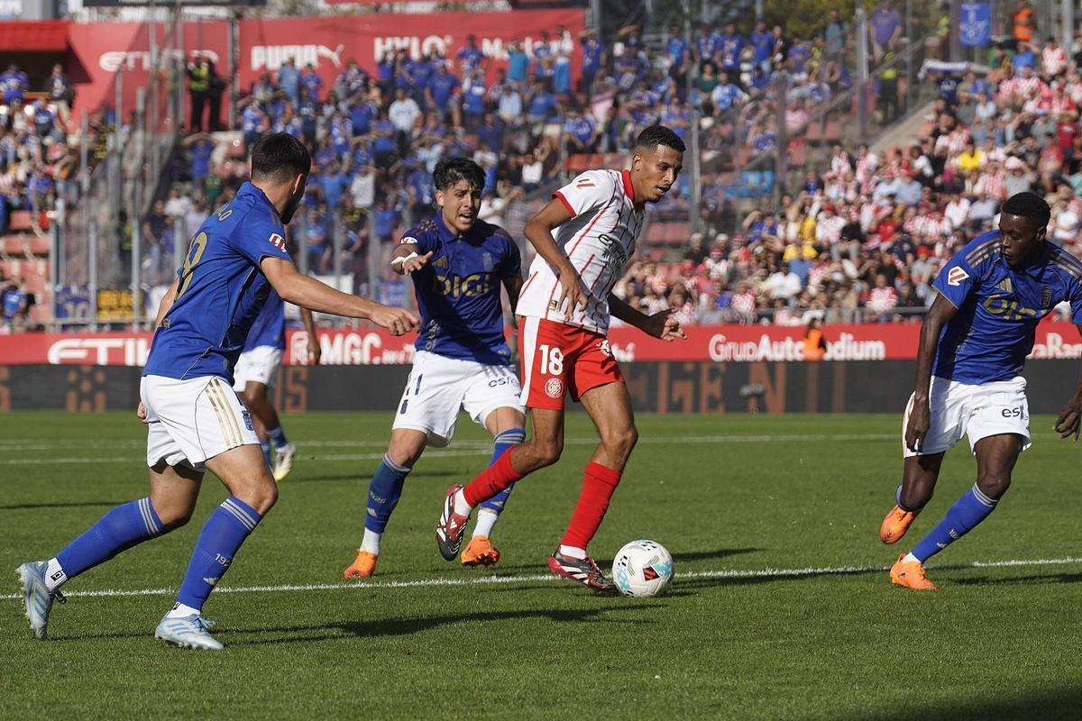 Ounahi, en acció durant el partit contra l'Oviedo a Montilivi (3-3)