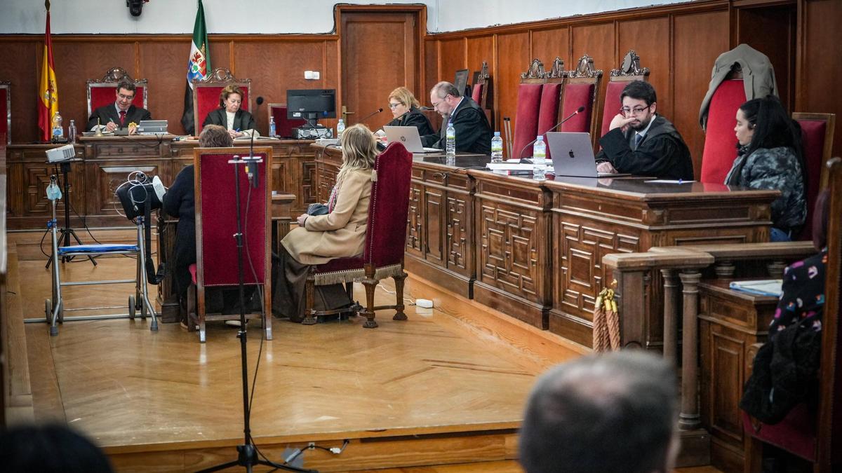Juicio acusada matar a su pareja en Zafra | La mujer acusada de matar a ...