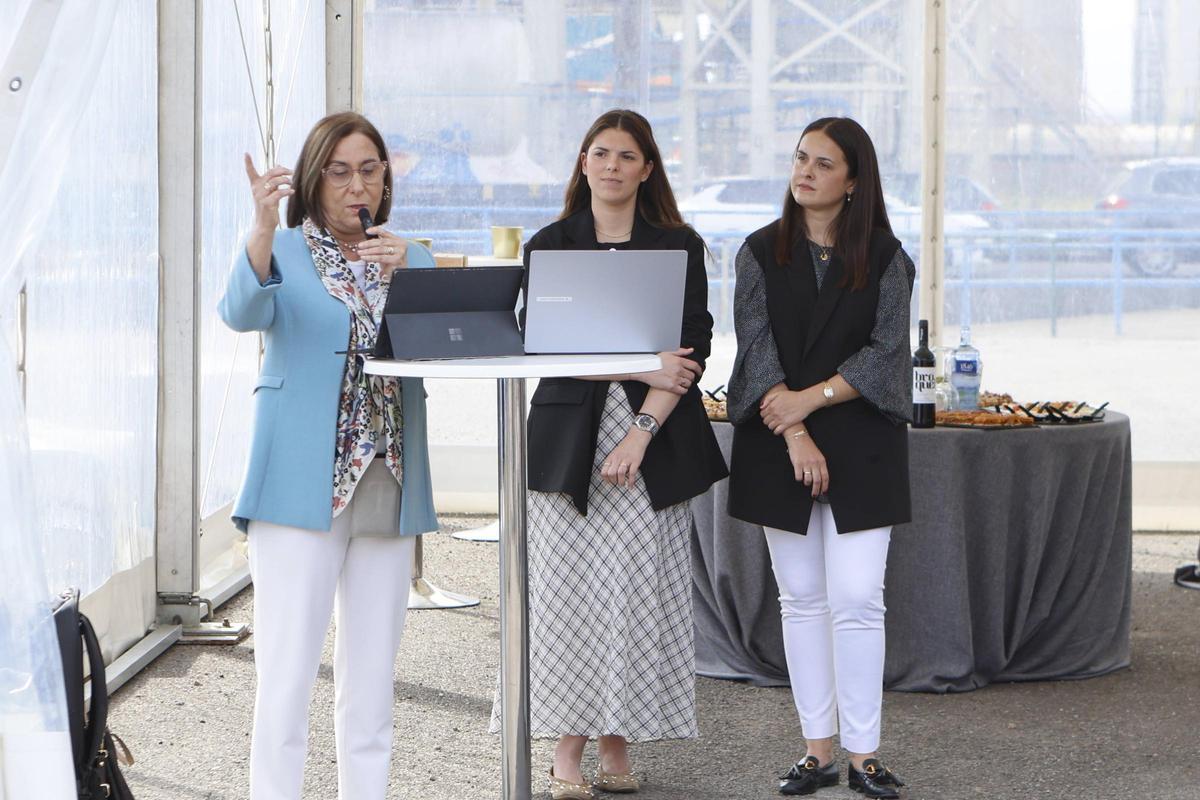 El amadrinamiento del "RG Nora" en el Puerto de Gijón, en imágenes El amadrinamiento del "RG Nora" en el Puerto de Gijón, en imágenes