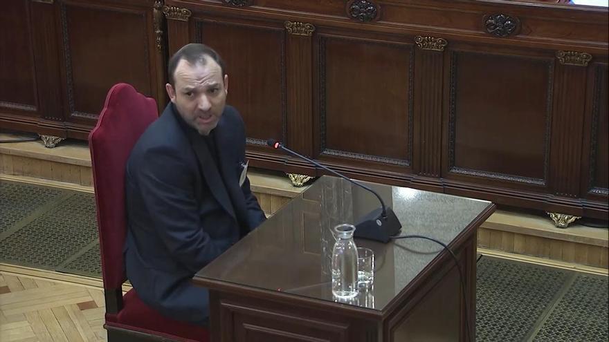 Víctor Ábalos rechaza que le haya dado dinero a su padre procedente "de empresas de Colombia"