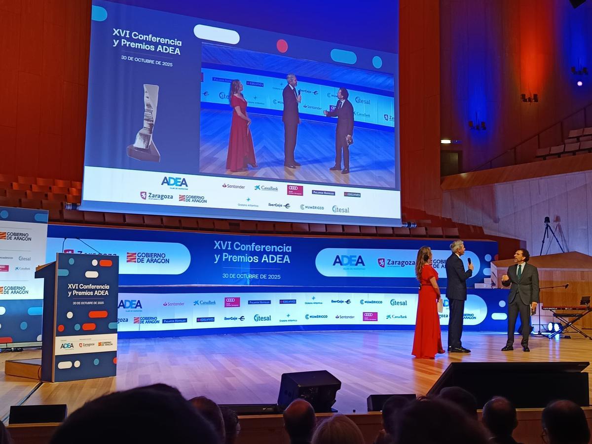 Intervención del presidente de Aragón, Jorge Azcón, durante los premiso ADEA.