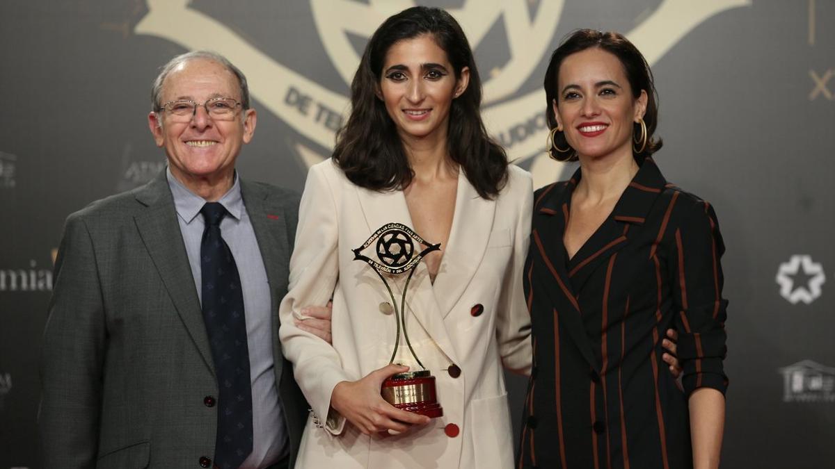 Alba Flores, en el centro, Premio a la Mejor Actriz, por su papel de Nairobi en 'La casa de papel'.