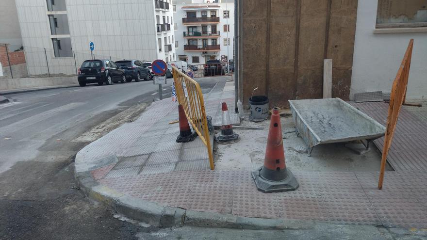 Xàbia arregla la esquina de los resbalones