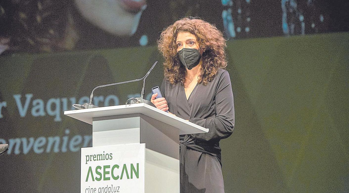 Esther Vaquero recogiendo su quinto premio Asecan | Cedida