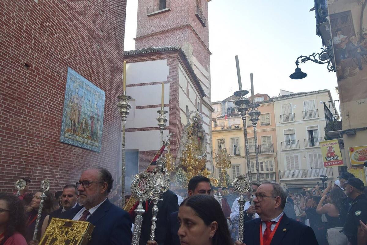 Procesión de la Virgen de los Remedios por el Centro de Málaga