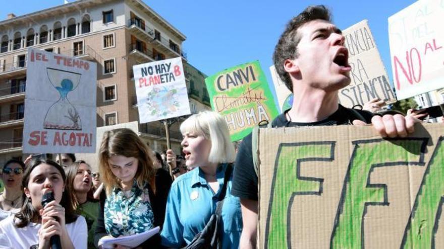 Los estudiantes se preparan para la huelga mundial contra el cambio climático