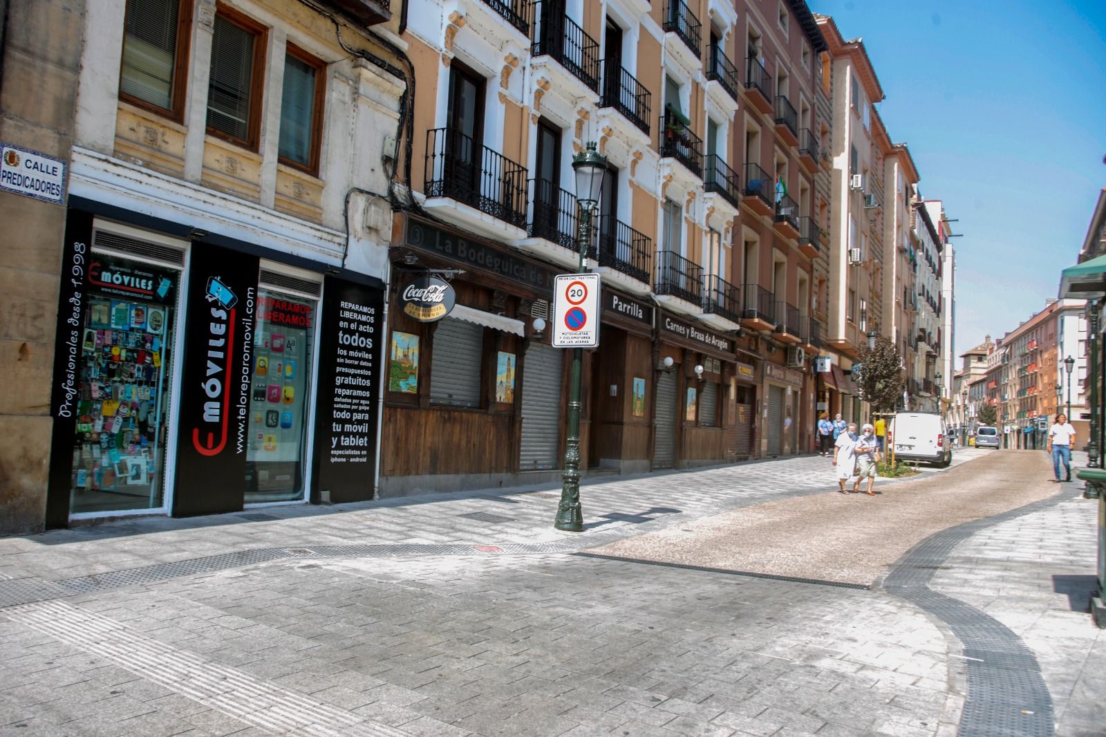 Adiós a los adoquines: así ha quedado la calle Predicadores, en Zaragoza, tras la reforma