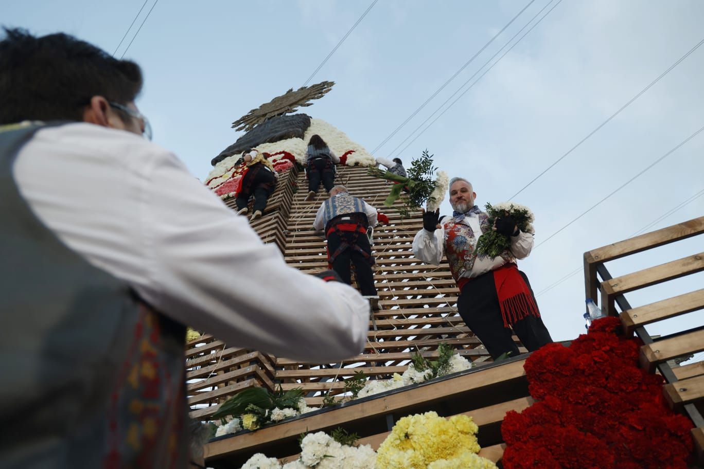 Búscate en la llegada a la plaza de la Virgen