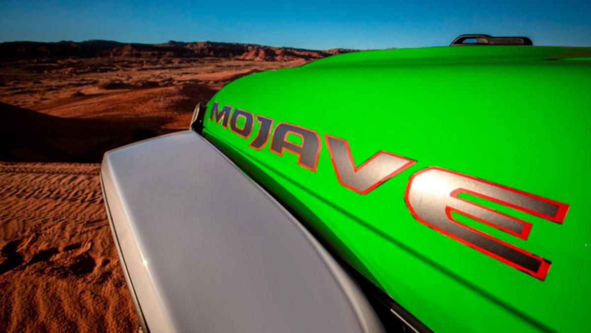 Jeep JT Mojave en el desierto