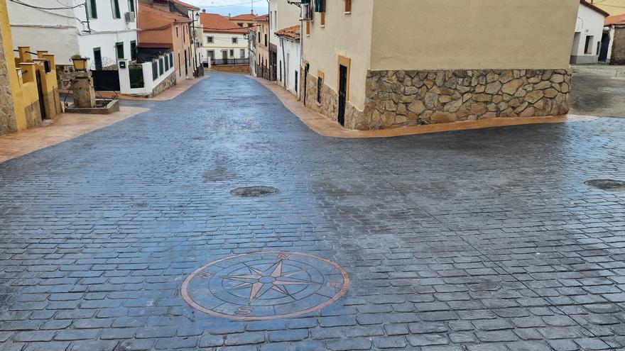 Mejoran las calles en Casas de Miravete y Jaraicejo