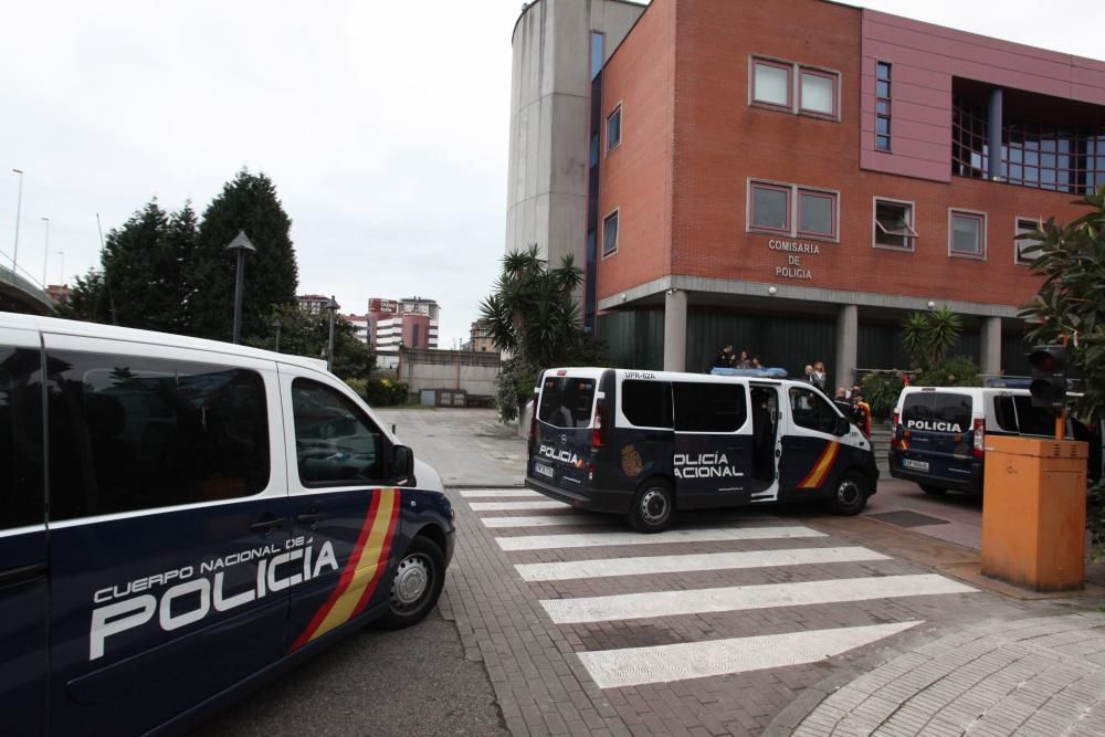 Los policías destinados en Cataluña llegan a Gijón
