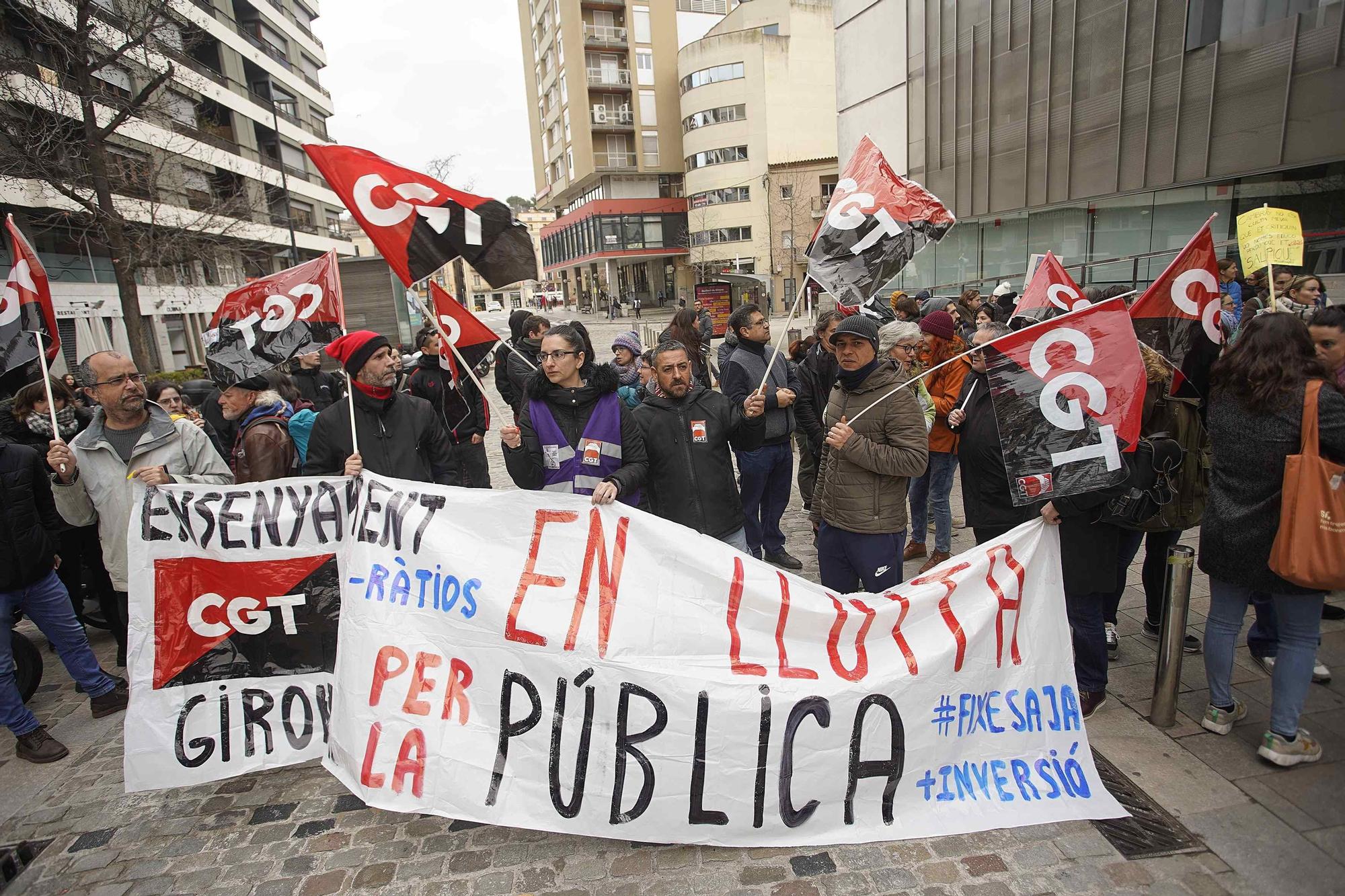 Manifestació a Girona per defensar un sistema educatiu i sanitari "públic i de qualitat"