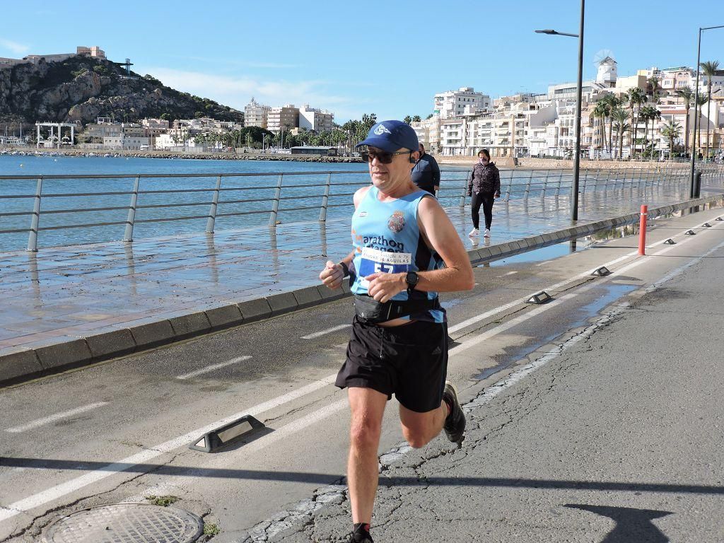 Estos todas las imágenes de la Media Maratón de Águilas