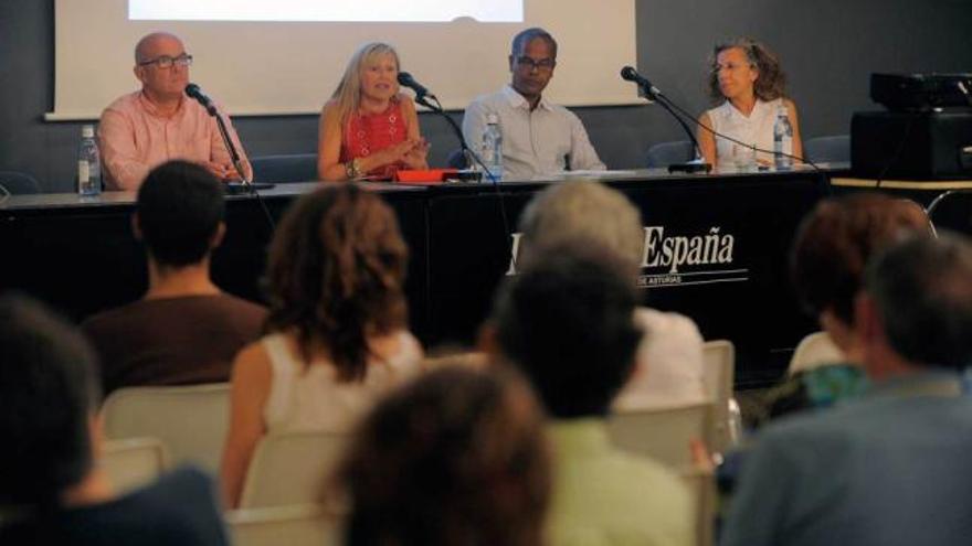 De izquierda a derecha, Daniel López, Angélica Rodríguez, Samikannu Peter y Beatriz Menéndez.