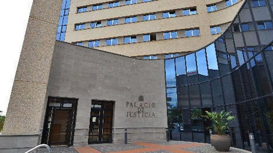 Condenan a 13 años de cárcel al profesor de kárate que abusó de dos niñas en Tenerife