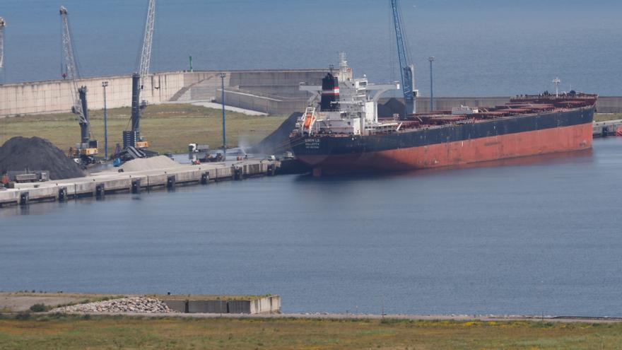 Un testigo relata el intento del Puerto de colar los sobrecostes de El Musel a la UE