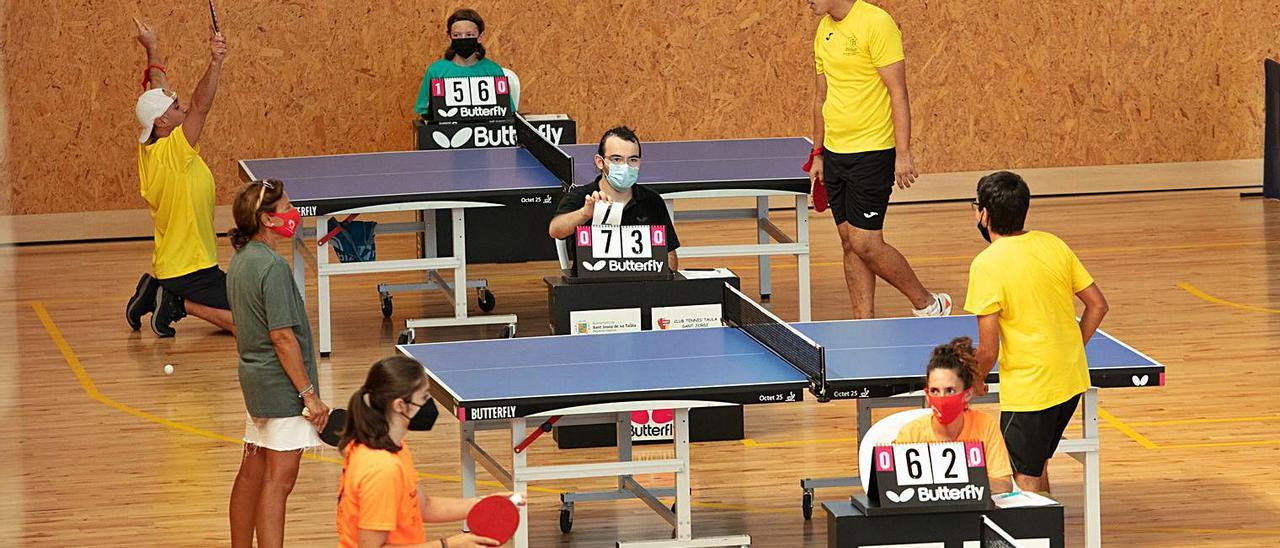 Tenis de mesa en el circuito inclusivo de Ibiza