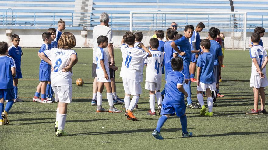 Abierta la matrícula de la escuela de fútbol de la SCD San Blas 2023/2024