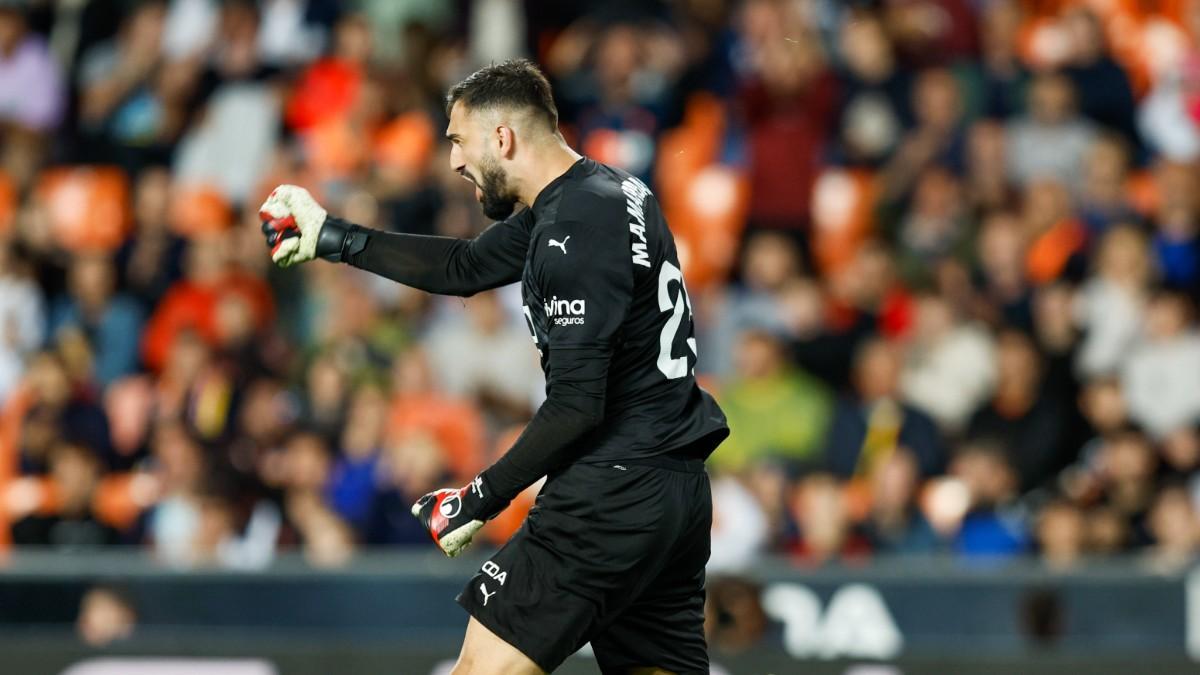 Mamardashvili, guardameta del Valencia