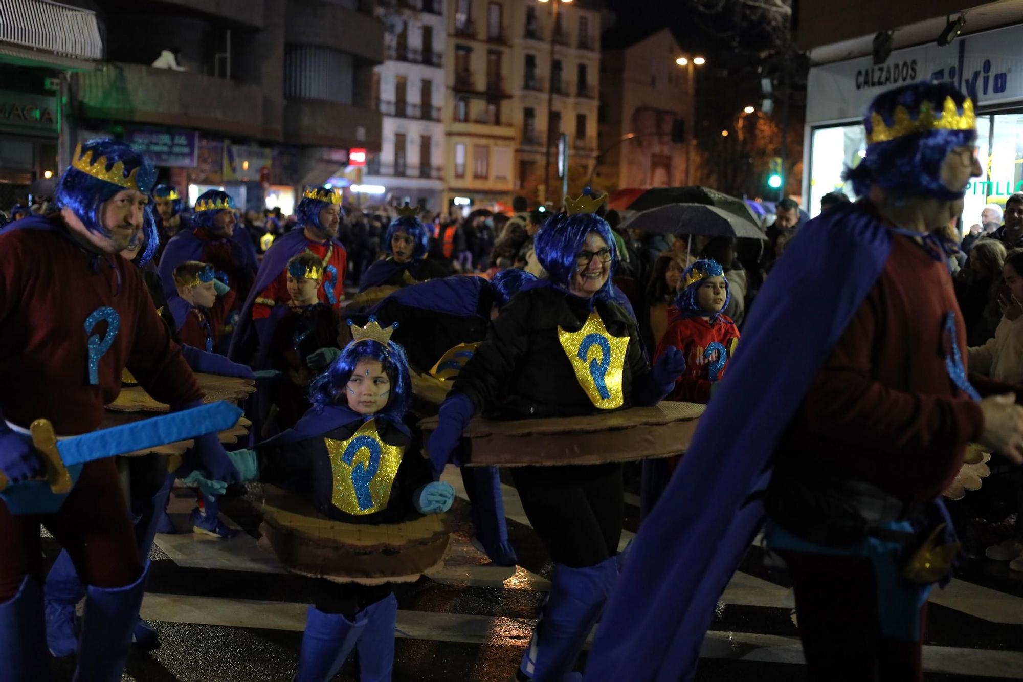 Gran ambiente de carnaval en las calles de Zaragoza