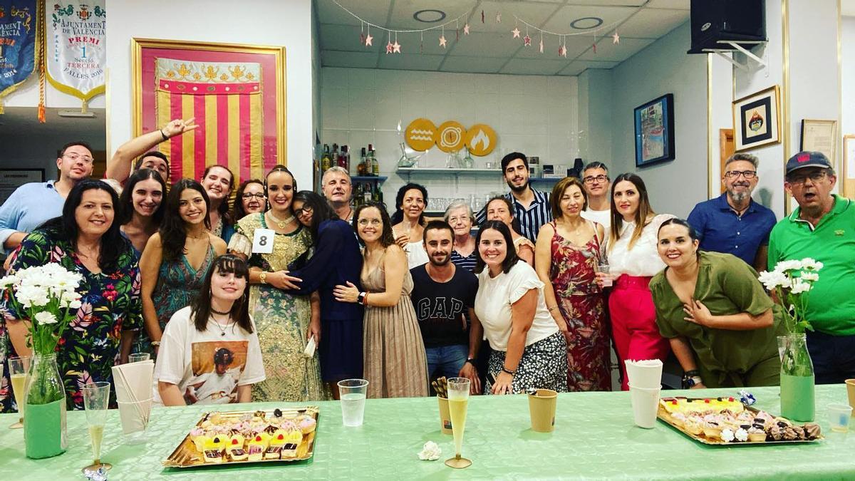 Casal lleno celebrando el pase a la Fonteta de Sandra