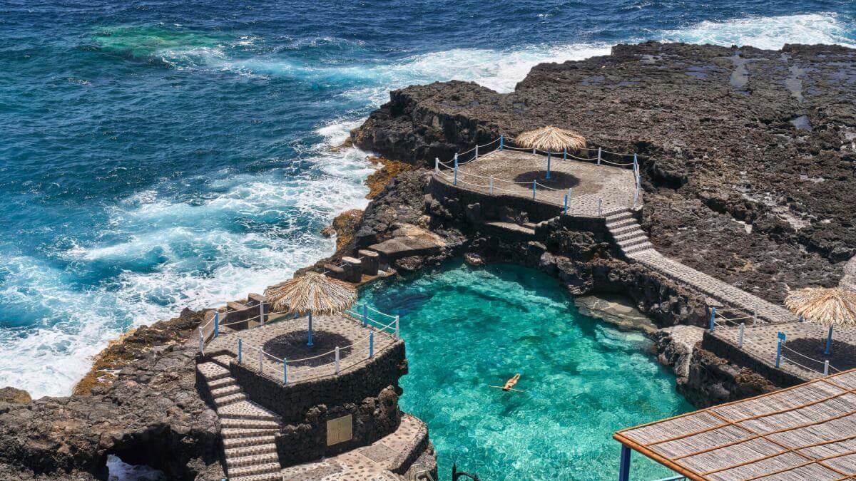 Piscina natural de Charco Azul, en la isla de La Palma.