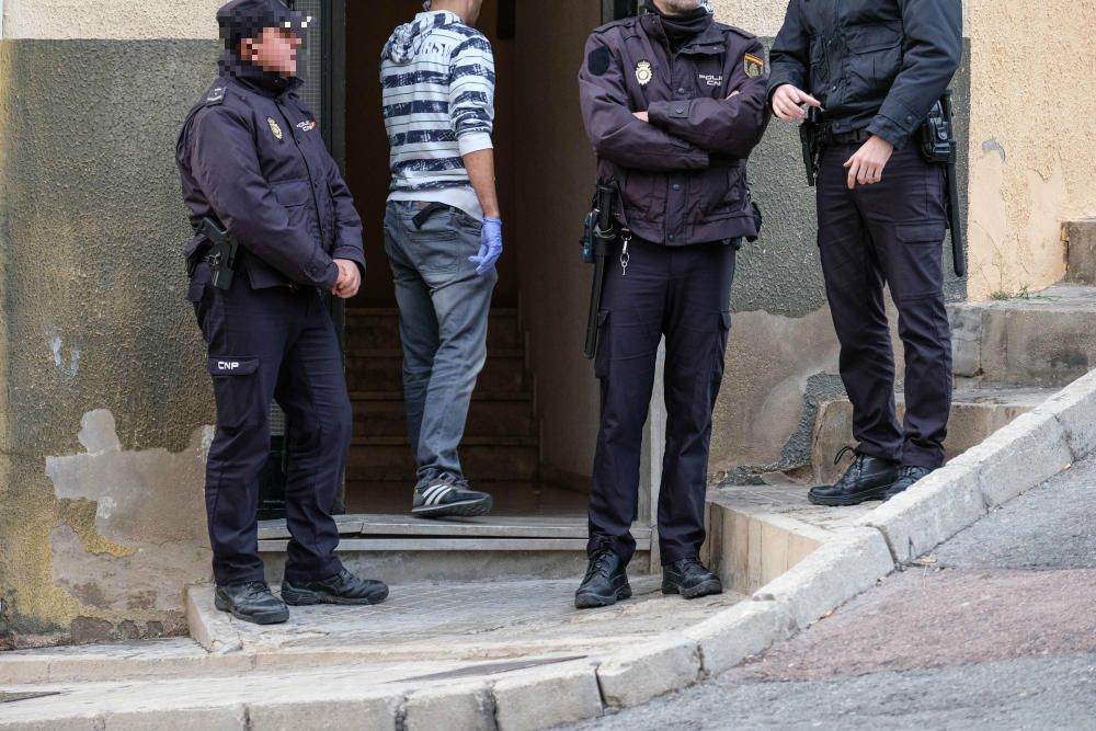 Cinco detenidos en dos nuevas operaciones contra el tráfico de drogas en Elda.