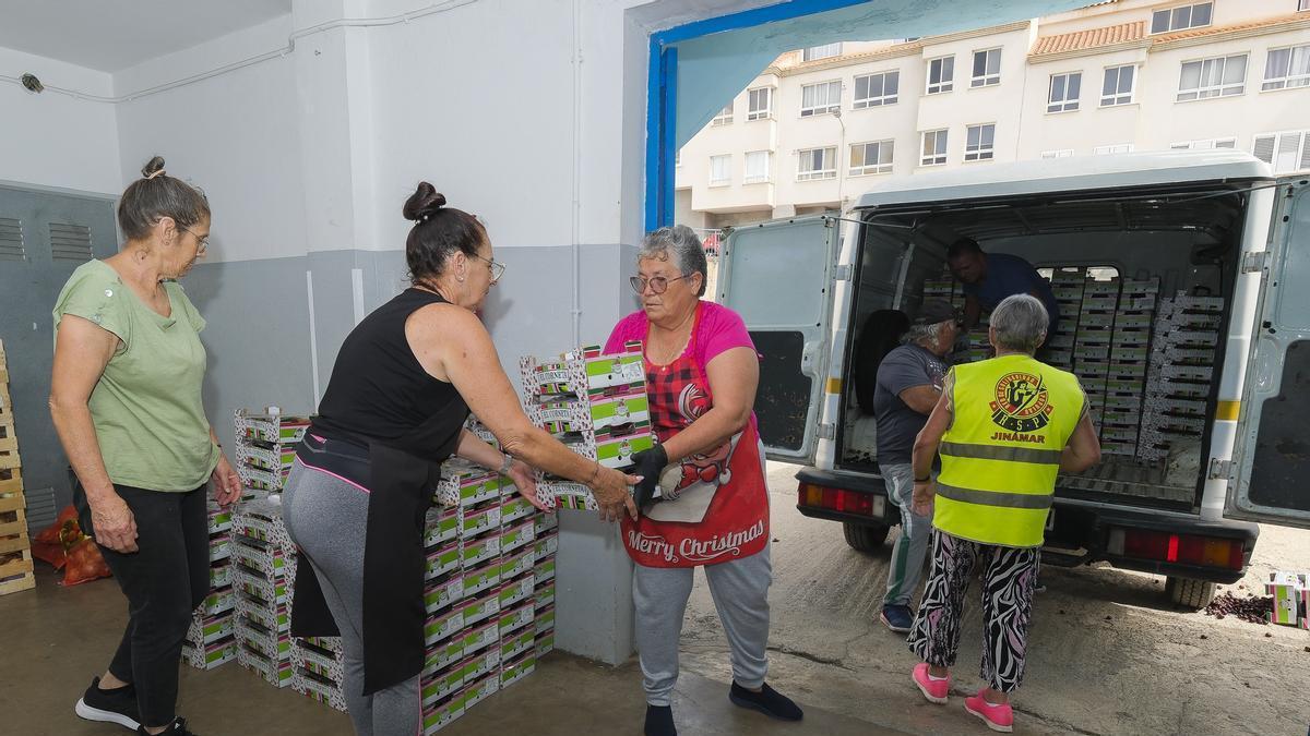 Voluntarias de la Red de solidaridad popular de Jinámar, en Gran Canaria.