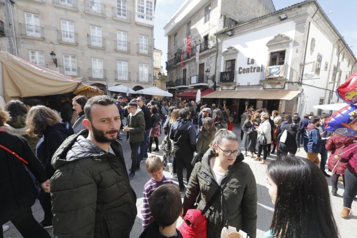 Las tropas napoleónicas campan a sus anchas por el Casco Vello sin saber que el domingo serán expulsados de la ciudad. Las tropas napoleónicas campan a sus anchas por el Casco Vello sin saber que el domingo serán expulsados de la ciudad.