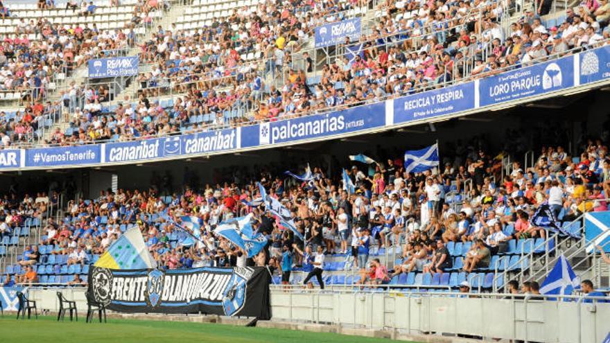 La grada Popular es la que tiene más abonados de las cuatro del estadio.