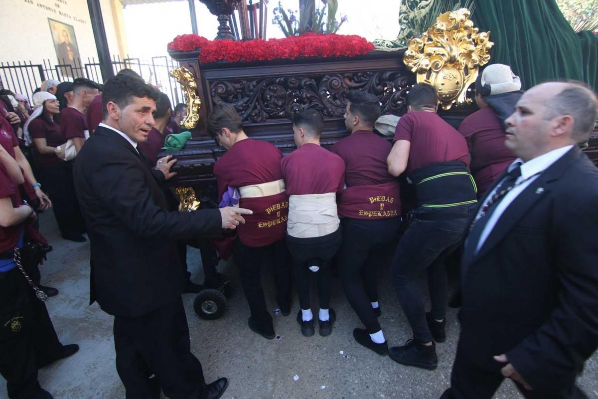 El fervor de Las Palmeras se ensalza con la hermandad de la Piedad