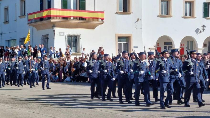 Un momento del desfile militar, ayer, en Son Sant Joan.