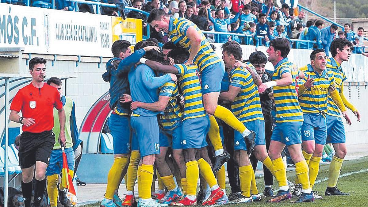 Els jugadors del Palamós celebren un gol aquesta temporada