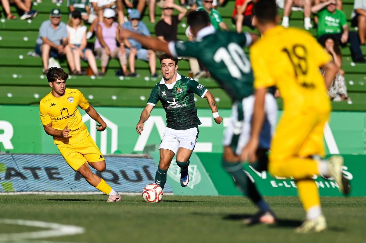 Galería | Las imágenes del Cacereño Guadalajara del torneo Cáceres Patrimonio