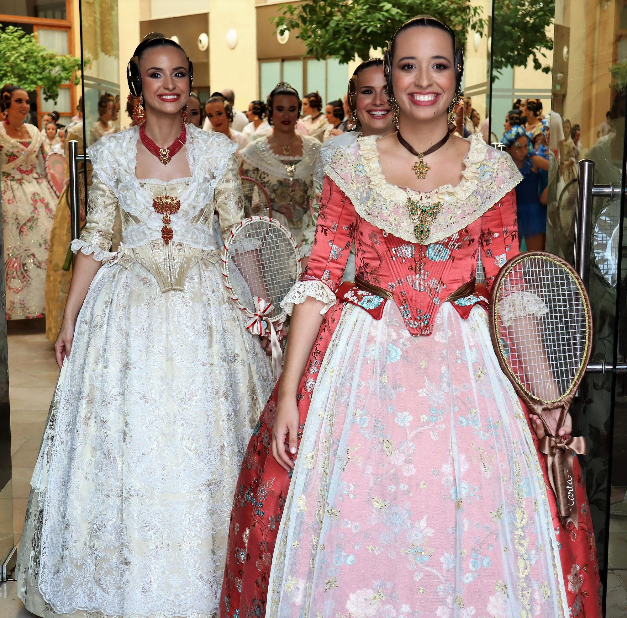 Las candidatas a Fallera Mayor e Infantil de València 2024 cierran la Fira en la Batalla de Flores