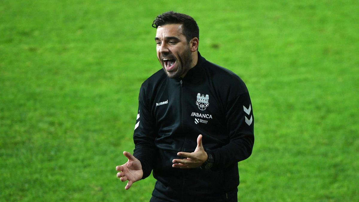 El entrenador del Pontevedra, Jesús Ramos.