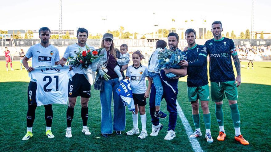 Alcoyano y Mestalla homenajearon a Fernando Martín, fallecido en Indonesia el pasado mes de diciembre