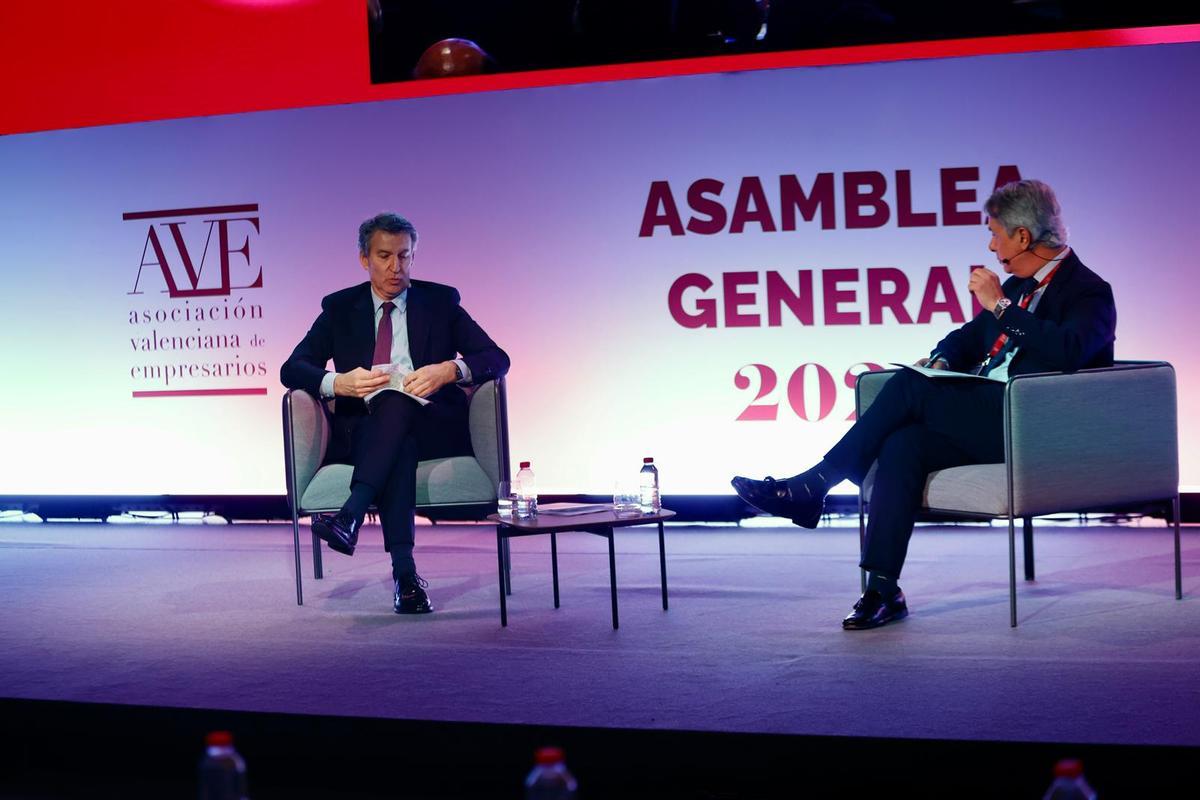 Feijóo, Llorca y Catalá asisten a la asamble de AVE