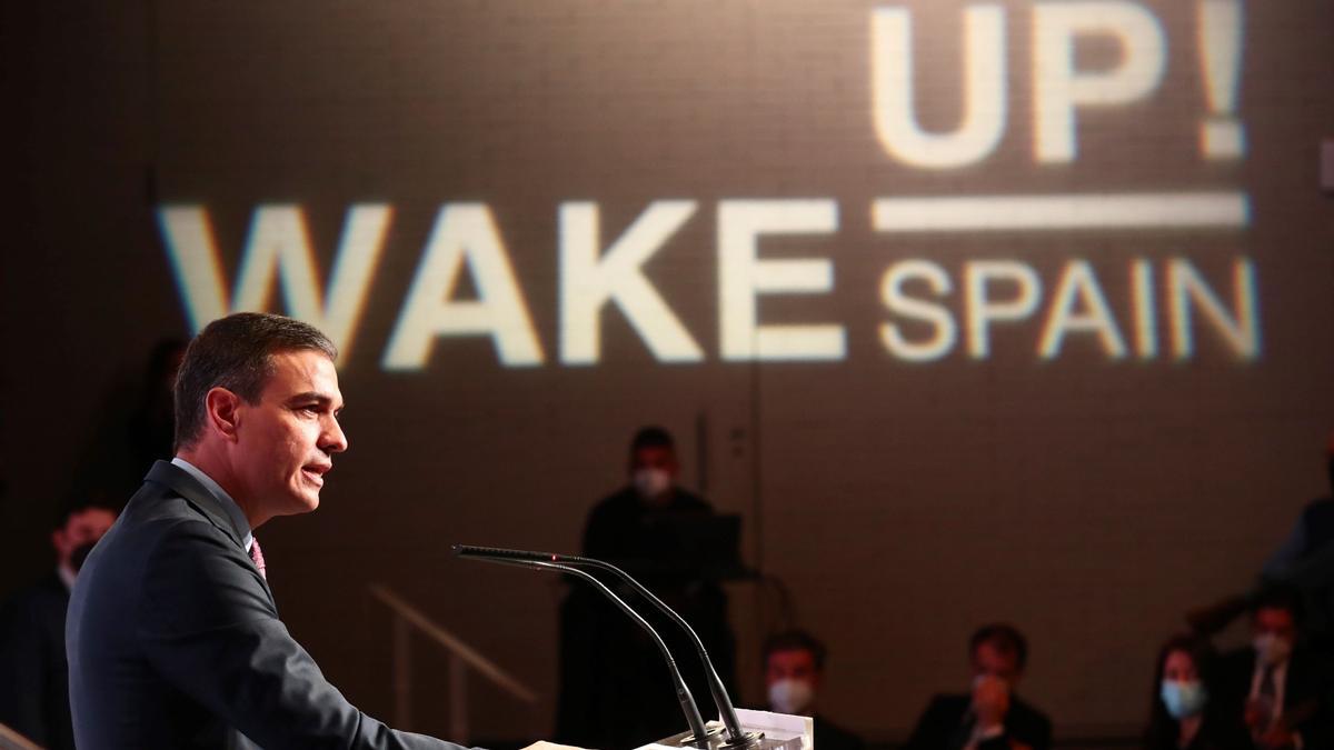 El presidente del Gobierno, Pedro Sánchez, durante su intervención en la inauguración del foro &quot;Wake up Spain!&quot; de El Español,