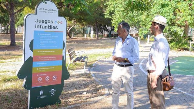 Uno de los paneles informativos colocados en el parque sampedreño.