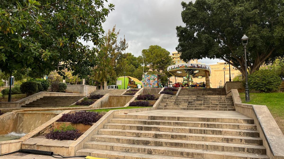 La instalación del tobogán en el mercado navideño de sa Feixina se ha desmantelado