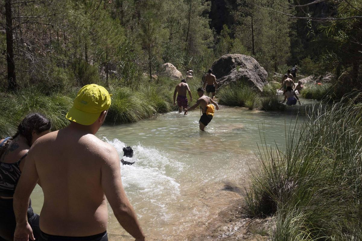 Bañistas en el río Fraile en una imagen de archivo.