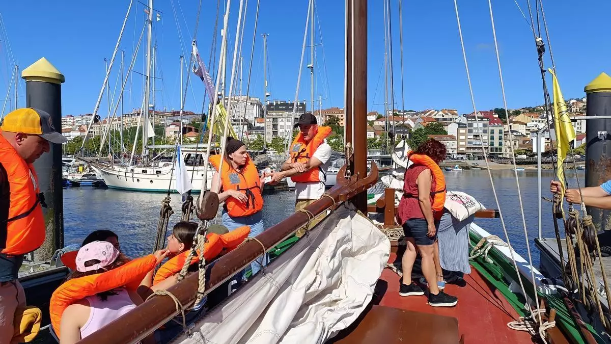 Moaña navega por  su pasado marinero