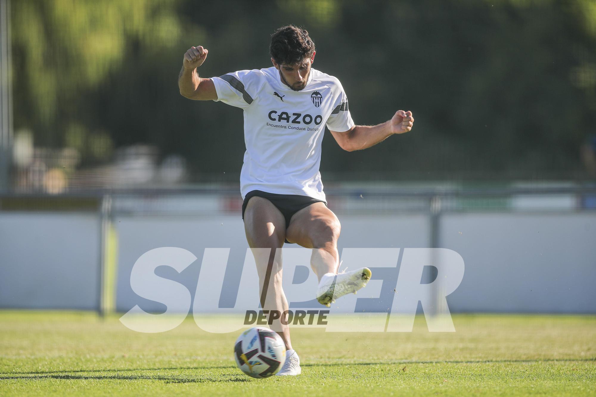 Entrenamiento vespertino del Valencia cf