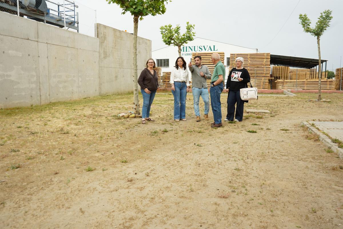 Visita al terreno que será cedido para el uso de Plena Inclusión.